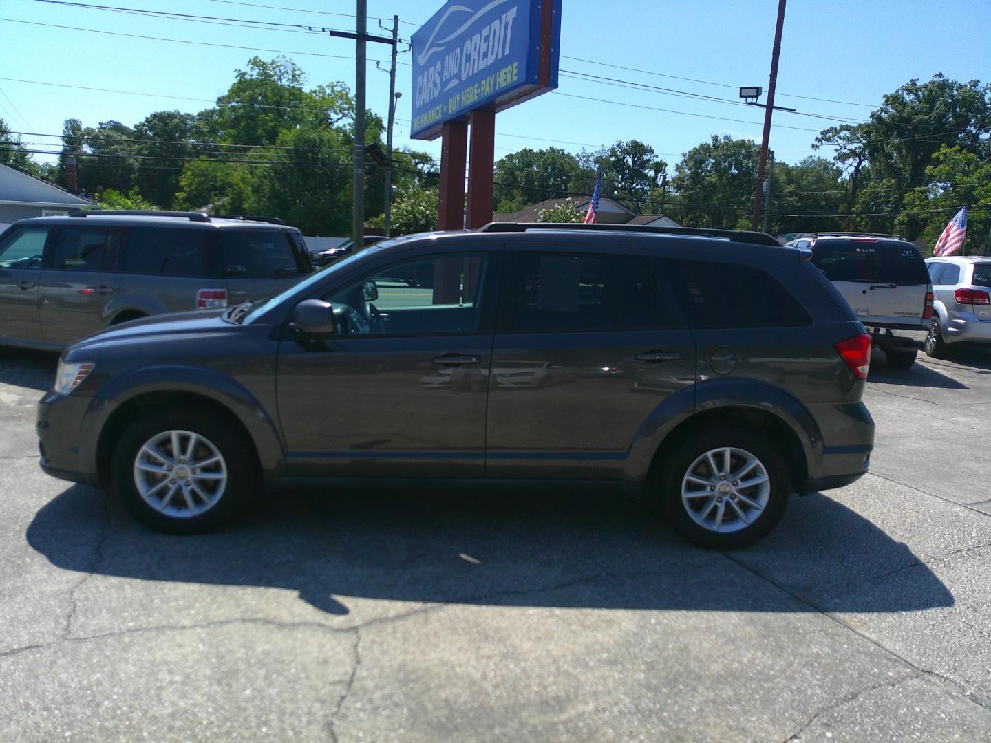 2017 GRAY DODGE JOURNEY SXT (3C4PDCBG6HT) , located at 10405 Abercorn Street, Savannah, GA, 31419, (912) 921-8965, 31.988262, -81.131760 - Photo#1